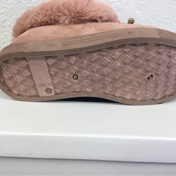 New shoes - Picture 4 of 6